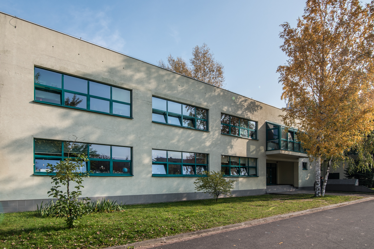 Zdjęcie architektury budynku Szkoła Podstawowa i Gimnazjum Przymierza Rodzin im. Jana Pawła II